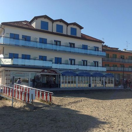 Hotel Sara Caorle Bagian luar foto