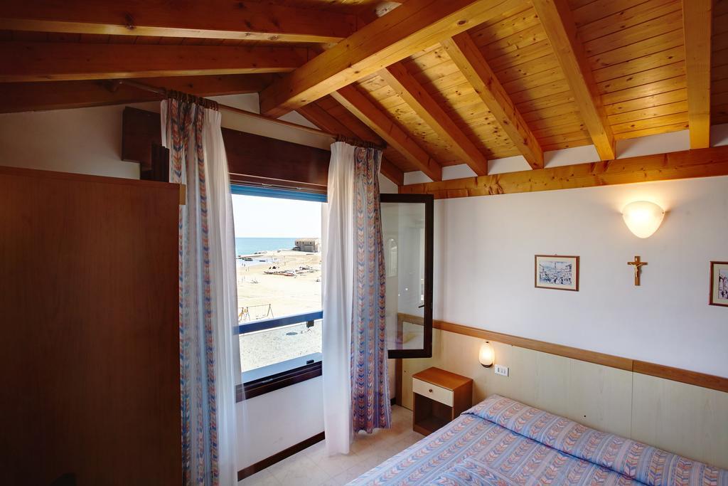 Hotel Sara Caorle Ruang foto