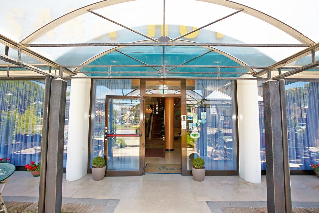 Hotel Sara Caorle Bagian luar foto