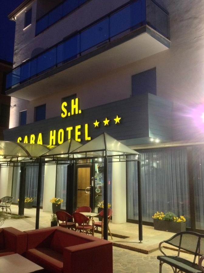 Hotel Sara Caorle Bagian luar foto